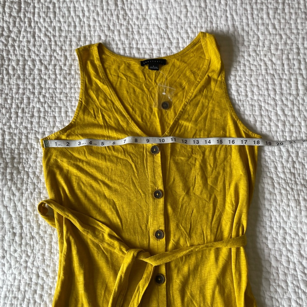 Yellow Dress - Picture 8 of 8